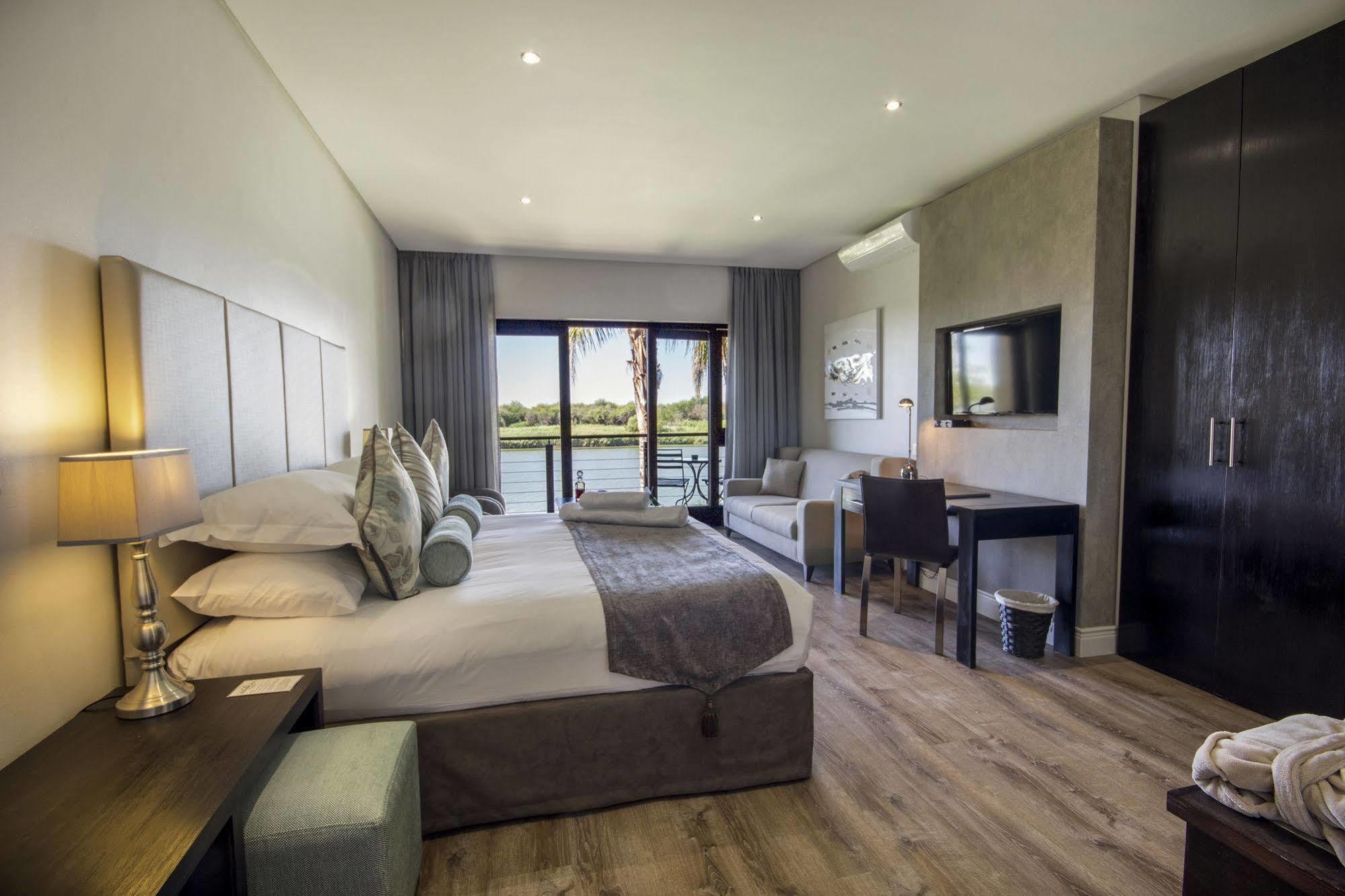 River Place Manor Upington Exterior photo